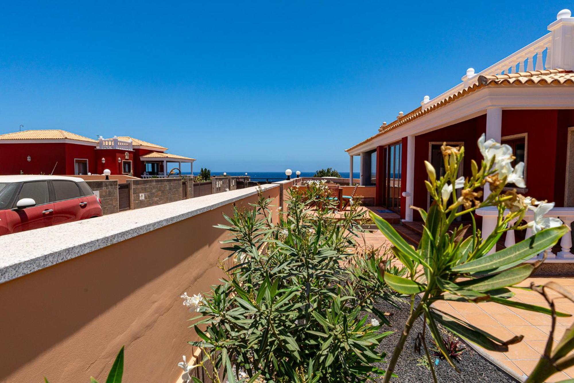 Villa Oceana - Cliffside Retreat Costa De Antigua Luaran gambar