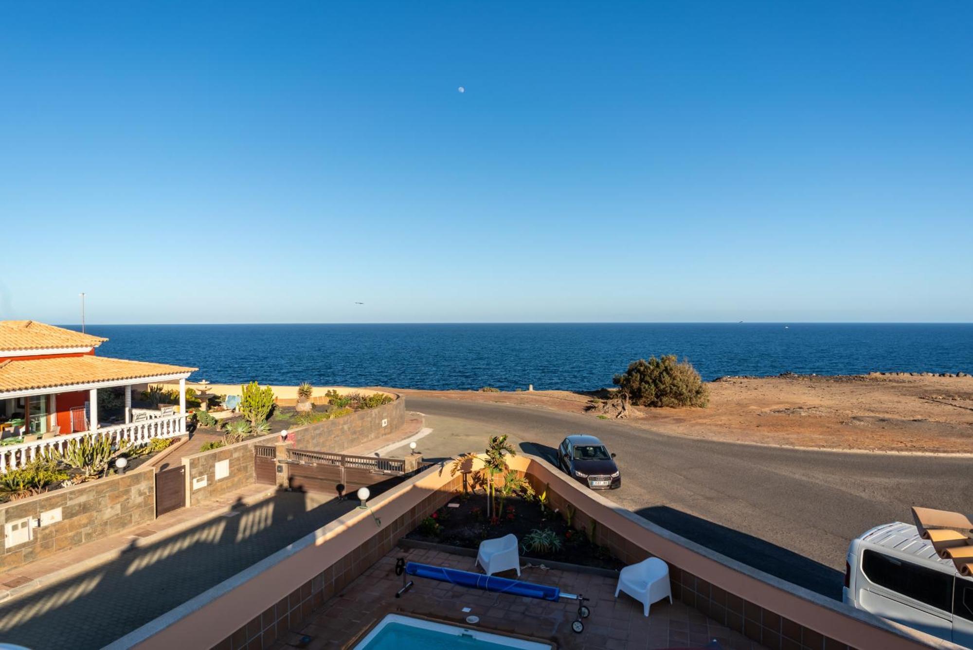Villa Oceana - Cliffside Retreat Costa De Antigua Luaran gambar